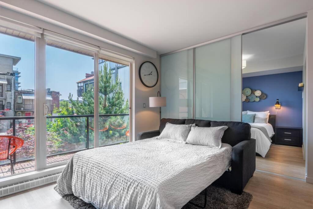 Clean 3Rd Floor Executive 1 Bedroom Apt In Old Town China Town ビクトリア エクステリア 写真